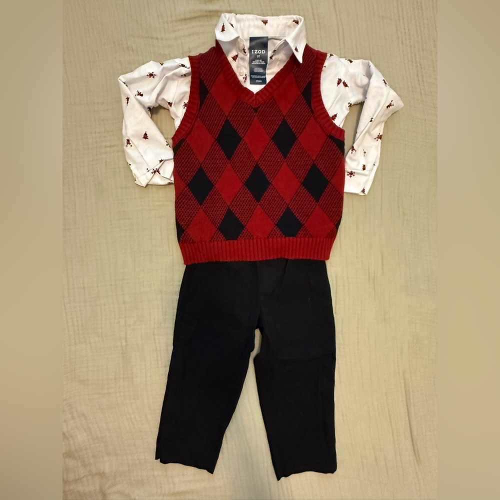 Izod 3T three piece holiday set